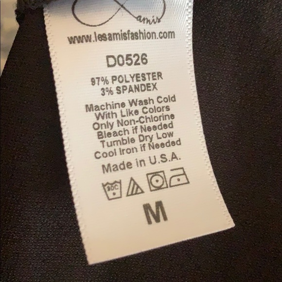 🔥🆕 Medium Black Ruffle Sleeve Dress - Picture 5 of 5